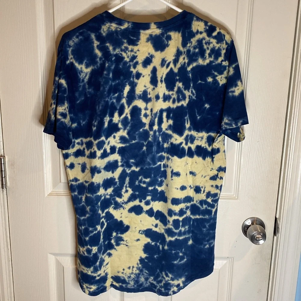 Dikotomy Skeleton Palm Peace Sign Graphic Tye-Dye T-shirt Size L